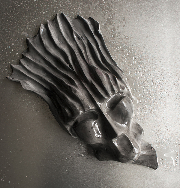 Isabelle Ardevol, The Scream acrylic resin sculpture in an aluminium board. Part of the Emergence serie