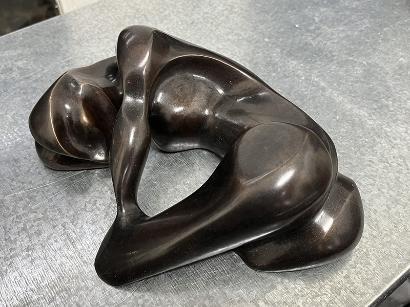 Isabelle Ardevol, Elle bronze sculpture casted in 2015. Represents a reclined woman