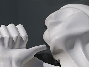 IZA - Isabelle Ardevol, Amy, sculpture en resine acrylique, 2012