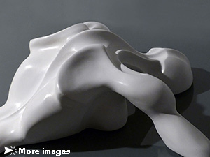 IZA, Isabelle Ardevol, woman contemporary artist, sculptress, art, The fallen angel, acrylic resin sculpture representing a female back emerging. 2014