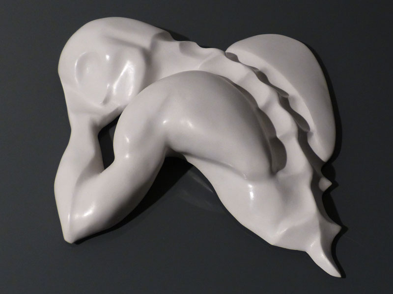 Isabelle Ardevol, Reveries of a solitary walker representing a male torso, sculpture casted in 2012 in acrylic resin. It's part of the Emergence serie