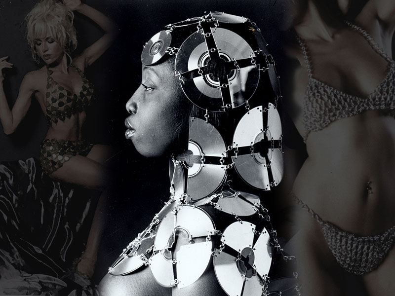 IZA - Isabelle Ardevol, 1995-2005 Collections de vetements en CDs et autres metal recycle