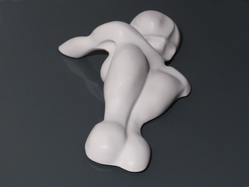 Sculpture appelée Un bien étrange Violoncelle de IZA - Isabelle Ardevol - Sculpteur contemporain basé à Lausanne. Peut aussi être réalisée en marbre. Plus d'info sur www.sculpteur.eu
