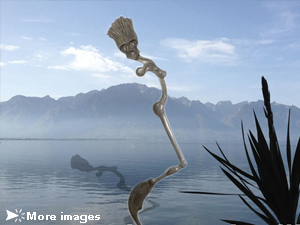 IZA, Isabelle Ardevol, woman contemporary artist, sculptress, art, Scream acrylic resin on aluminioum board sculpture, inspired by the glacier river Rhone dryness